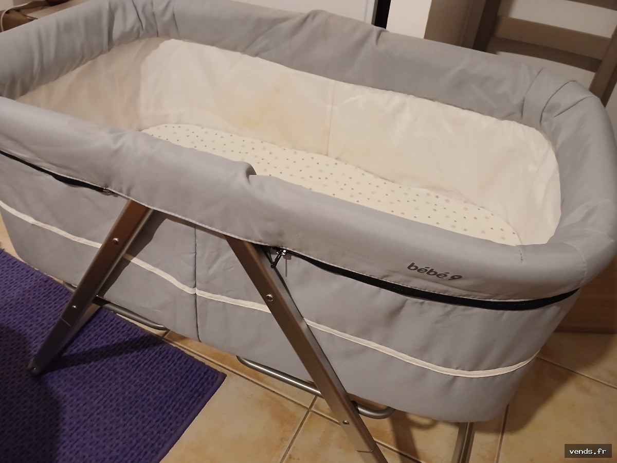 Couffin berceau Bébé 9 gris avec matelas - Bon état