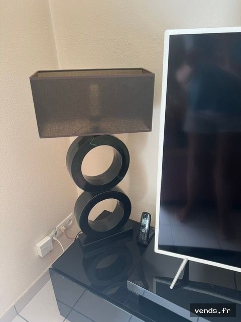 LAMPE DE SALON A POSER