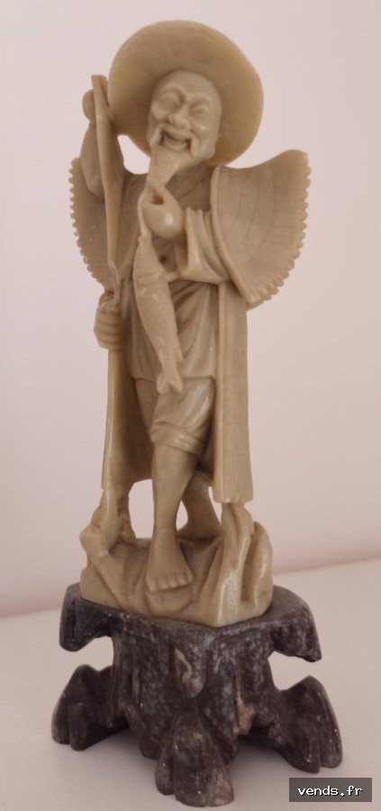 Statuette chinoise sculptée pêcheur soapstone sur socle bois