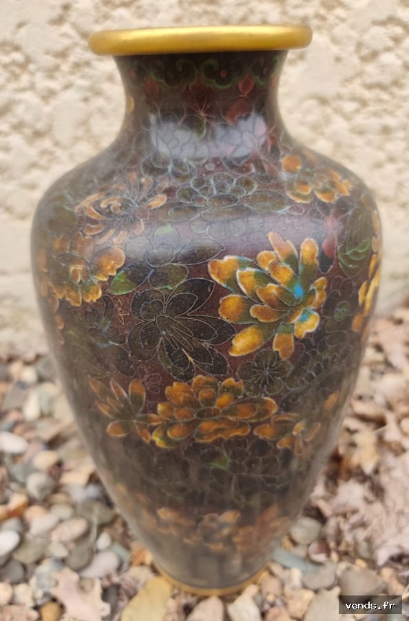 Vase cloisonné ancien fond noir fleurs dorées – Style asiatique