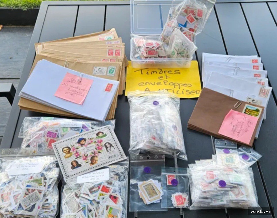 Timbres non oblitérés et enveloppes timbrées