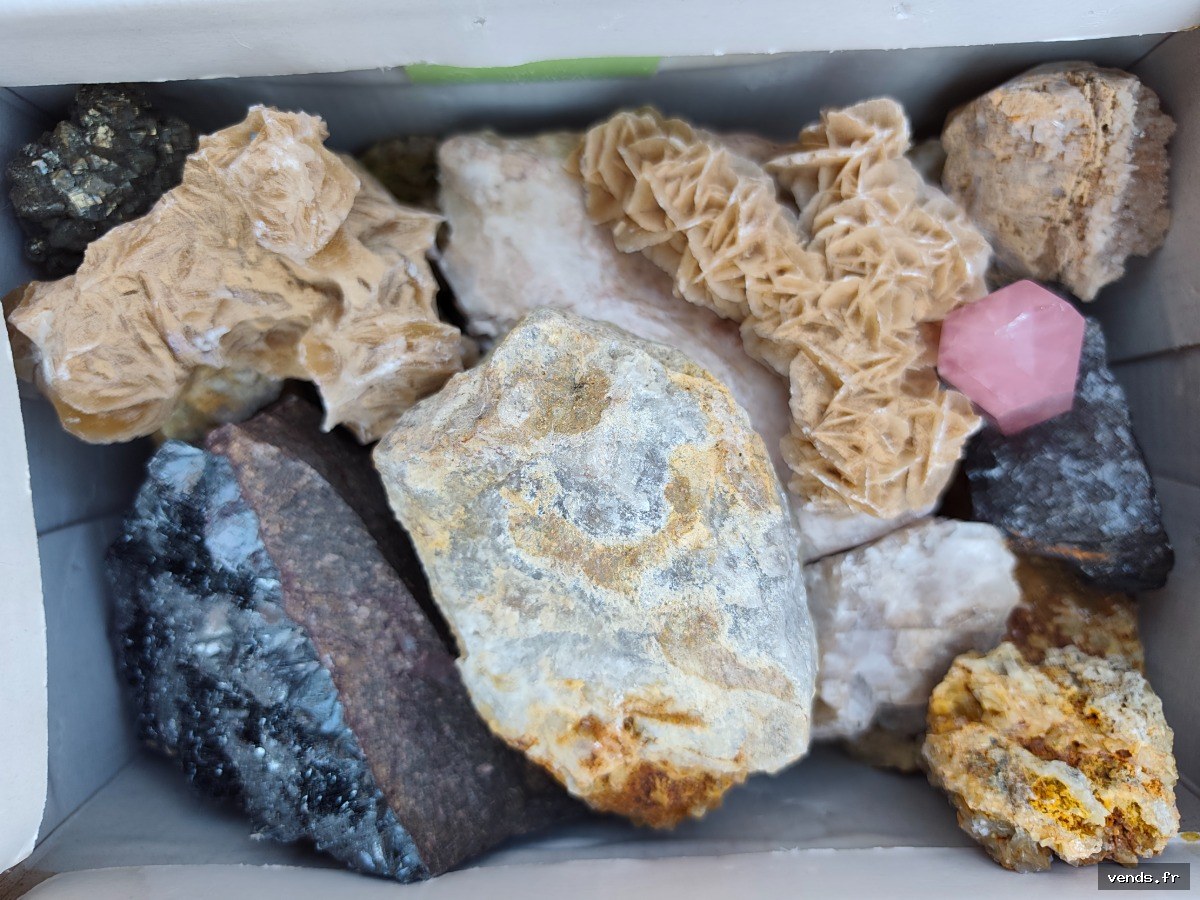Collection minéraux & cristaux naturels - lot de 12 spécimens