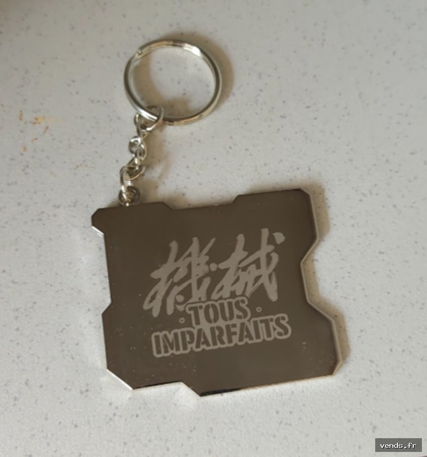 Porte-clés métal gravé Tous Imparfaits – marque streetwear