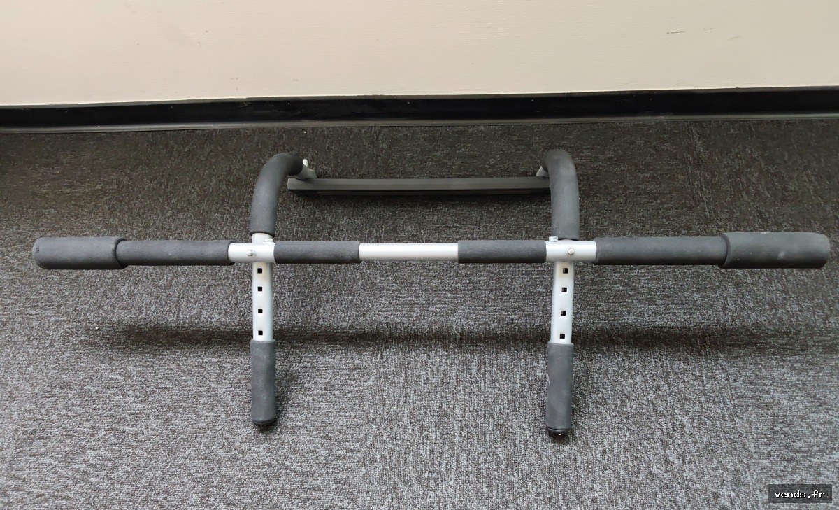 Barre de traction murale ajustable - Fitness domicile