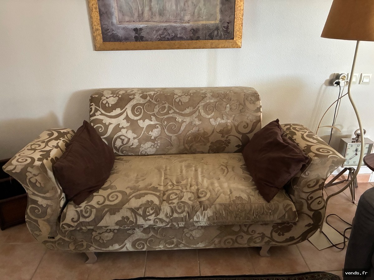Canapé 3 places motifs floraux beige et marron